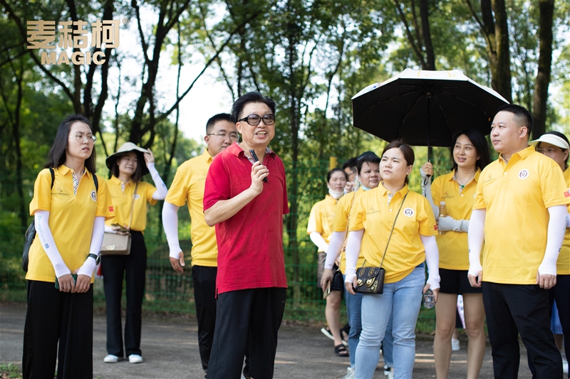 探索麥秸柯健康之源：泰和烏雞原料基地考察游學(xué)之旅圓滿成功